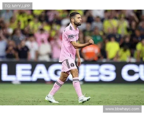 阿尔巴：埃梅里对我帮助巨大 梅西是我心中历史最佳球员