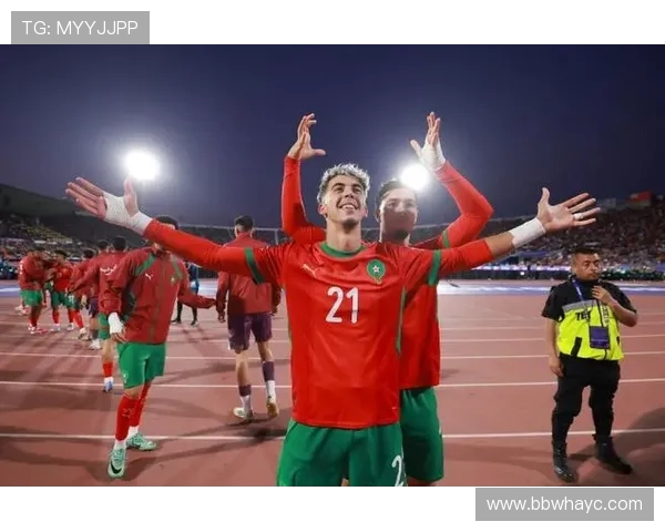 摩洛哥首夺世青赛冠军举国欢腾 数万民众涌上街头共同庆祝辉煌时刻